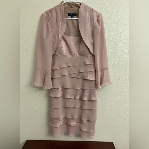 Pink Rhinestone Ruffle Mini Party Dress worn once to a wedding! Size 12 - Picture 7 of 9